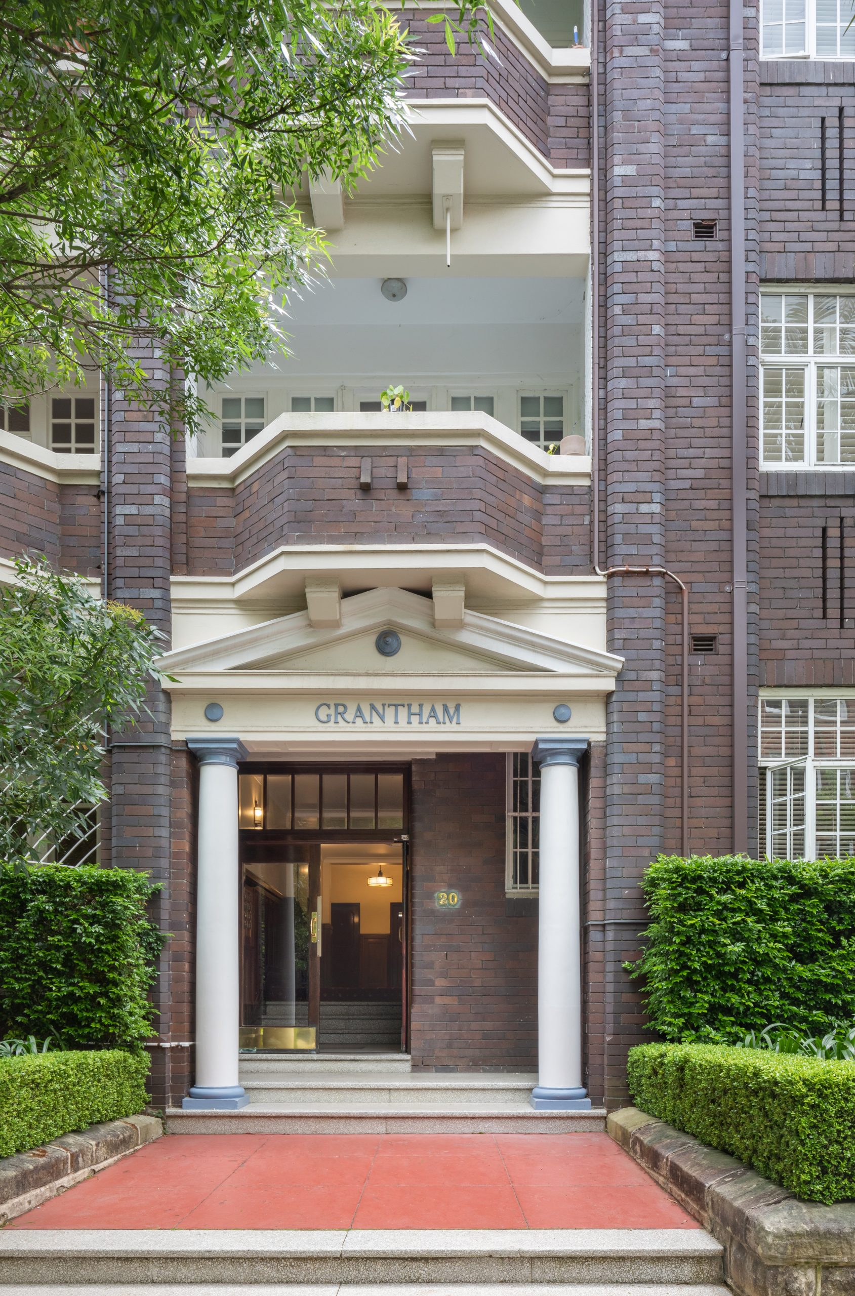Grantham Apartment